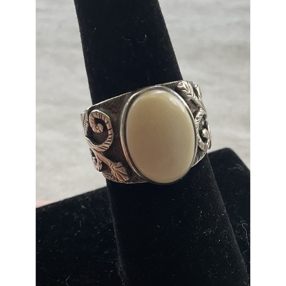 Silpada Jewelry - Silpada 925 Sterling Silver oval white bamboo coral Ring Size 7 Vintage